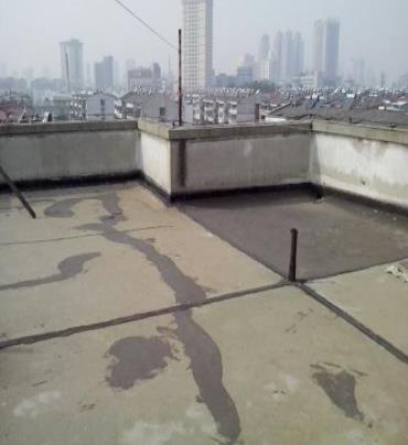 辉县漏水维修 楼顶漏水是什么原因，楼顶漏水维修方法是什么?